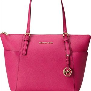 Michael Kors Jet Set Tote